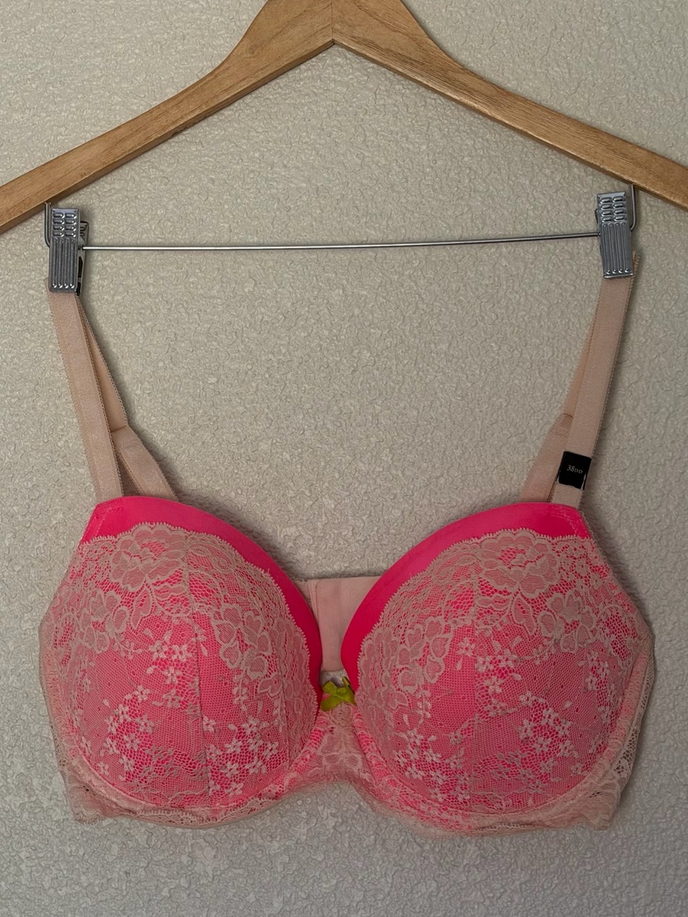 Victoria's Secret Dream Angels Lined Demi Pink Lace 38DD Bra with Nude Straps